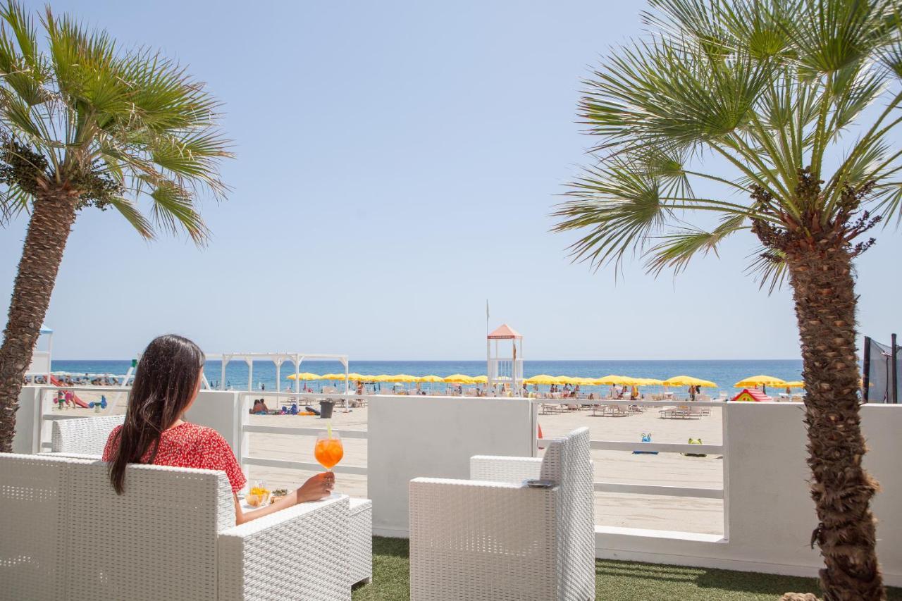 Bluriva Hotel Cirò Marina Extérieur photo